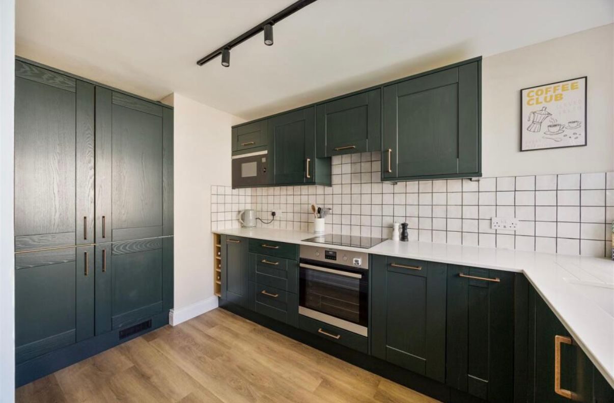 Alderbrook, Queenswood Gardens — kitchen second view