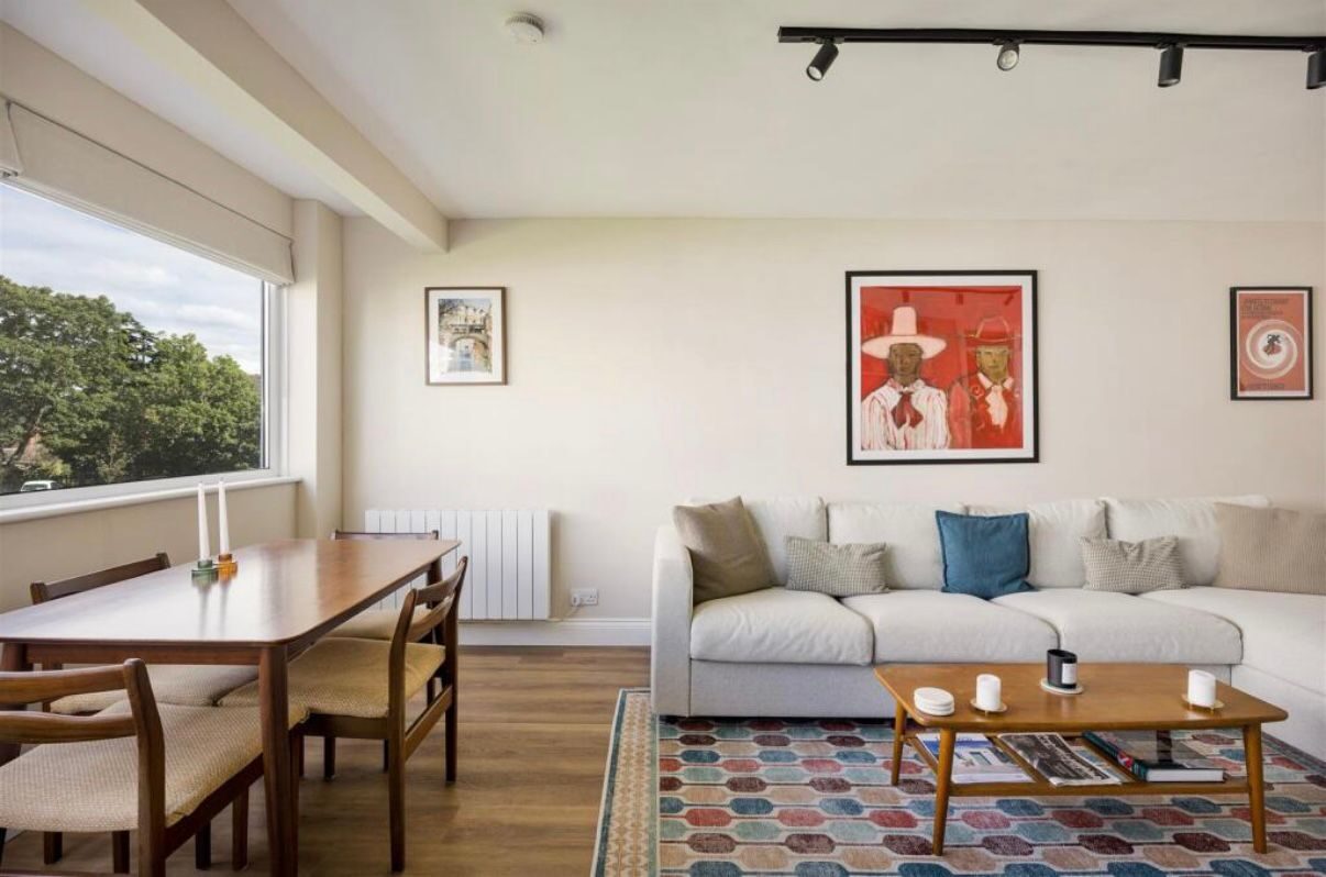Alderbrook, Queenswood Gardens — open-plan living and dining